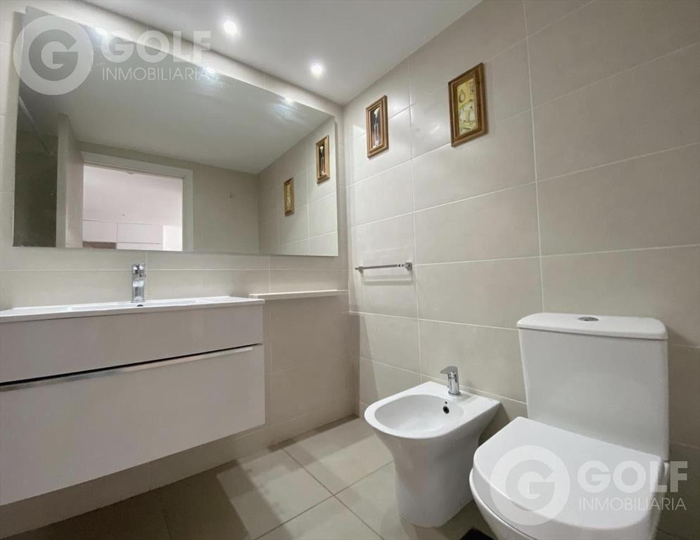 Venta apartamento de 1 dormitorio con cochera en Punta Carr
