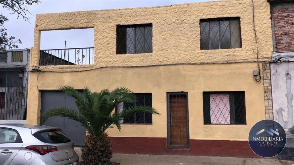 Casa en venta 2D c/ cochera y terraza en Unión