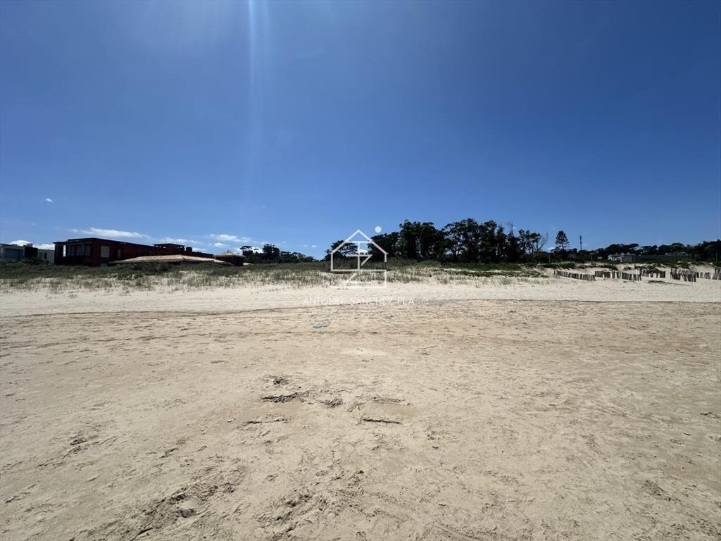 Terreno sobre el mar en Solanas
