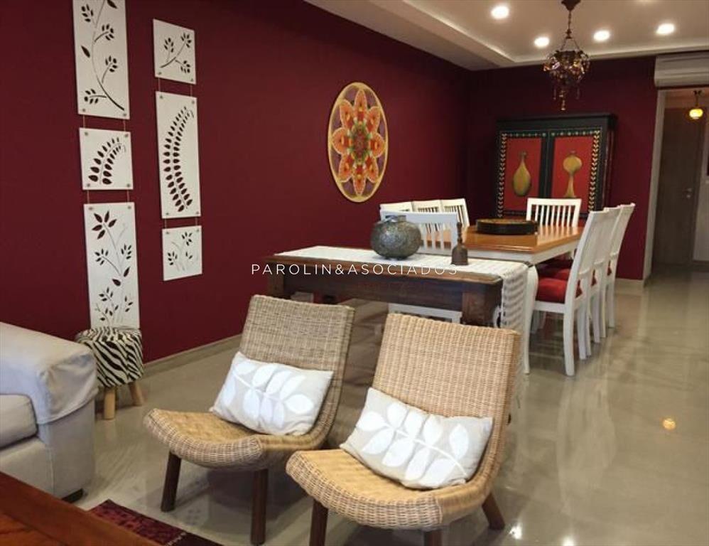 Apartamento en venta con vista a playa Brava, del