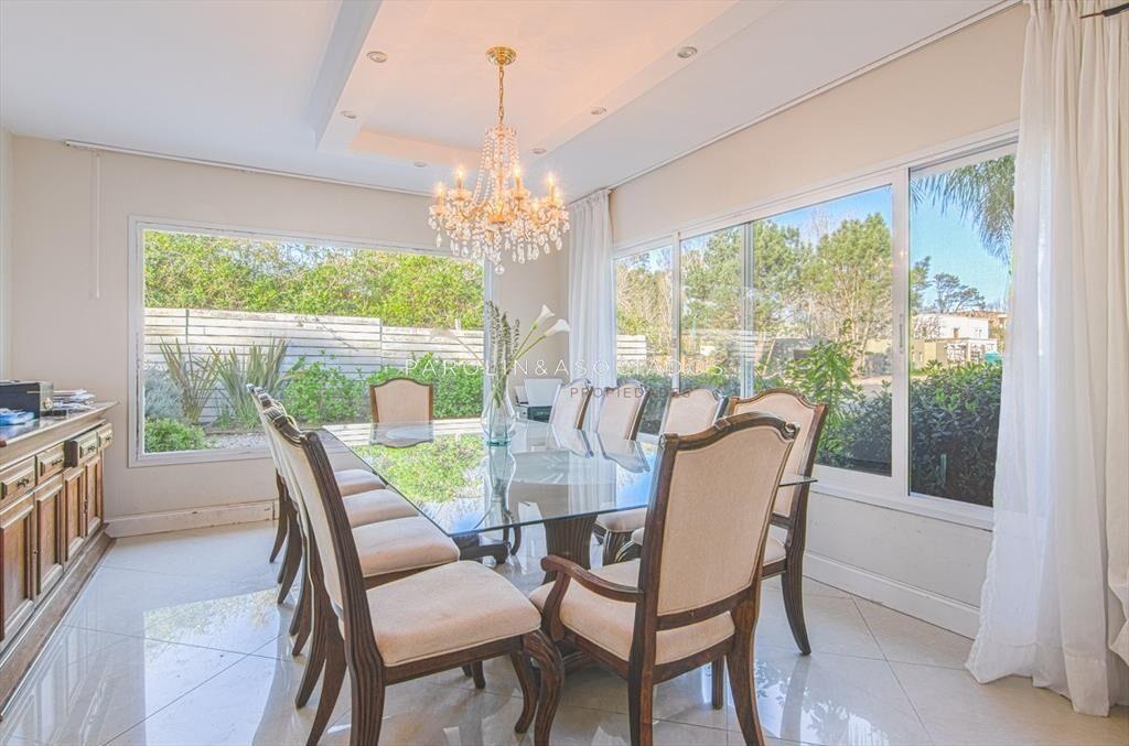 Casa en venta de 5 dormitorios en La Arbolada,