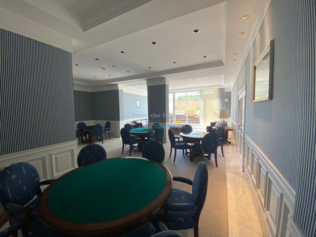 VENTA En primera línea frente al mar en playa 2