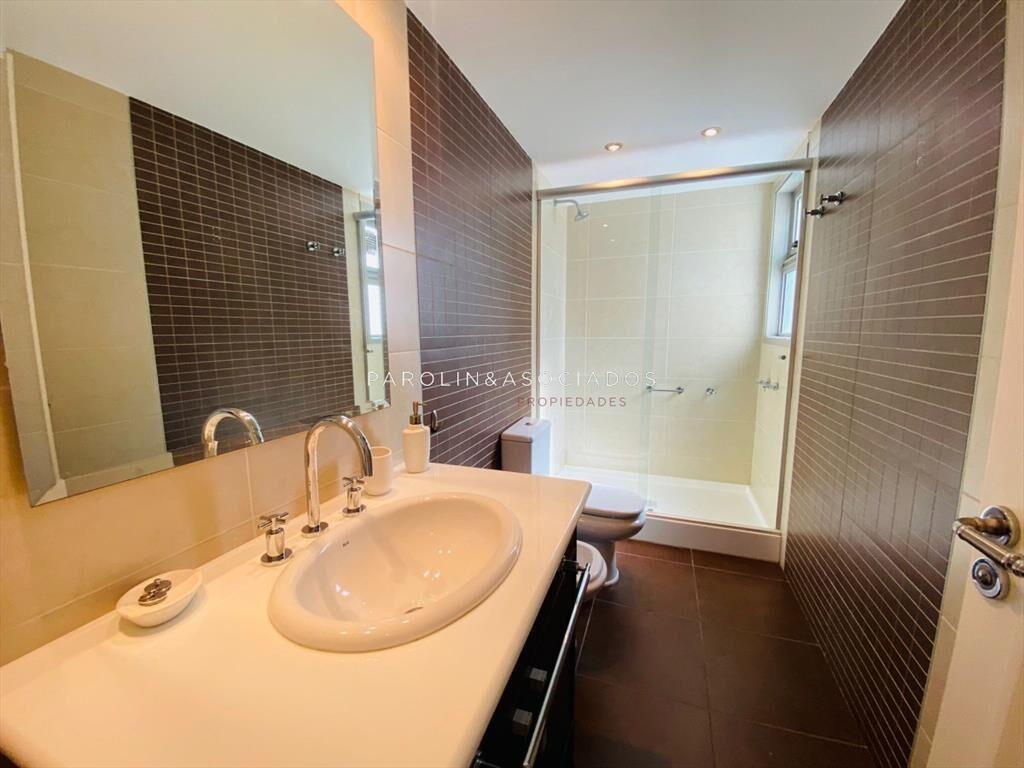 Apartamento en venta de 4 dormitorios en Torre
