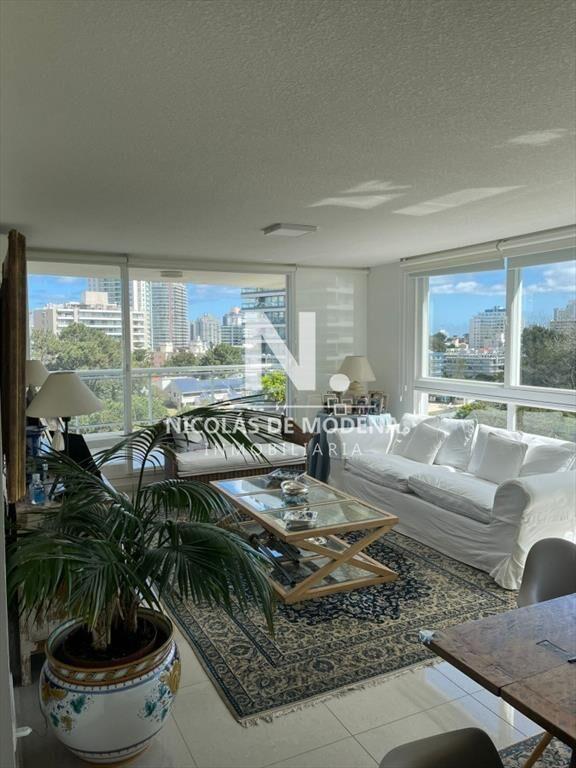 Apartamento en venta de 2 dormitorios en Punta