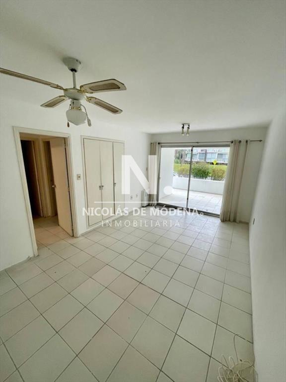 Vende departamento de 2 dormitorios con Garaje,