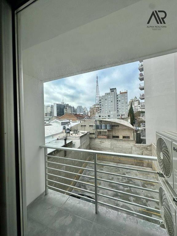 Alquiler Apartamento 1 Dormitorios 1 baño en tres Cruces