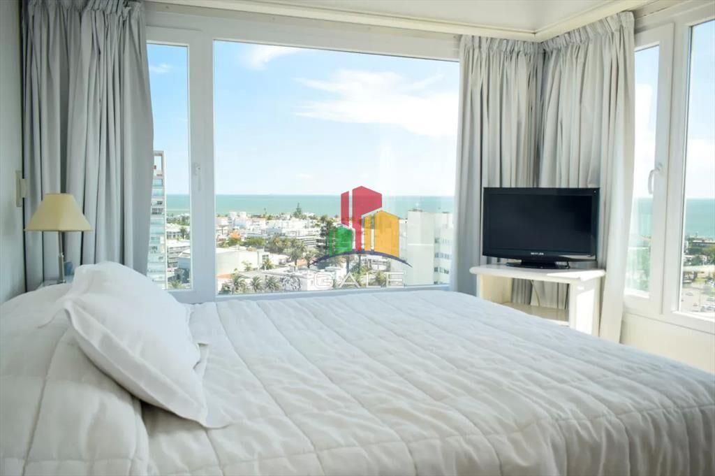 Departamento de 3 dormitorios + dep. en venta en