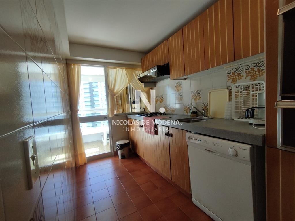 Alquiler y venta de apartamento de dos en Punta