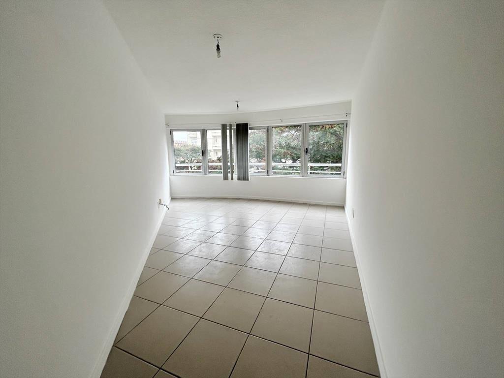 Alquiler Apartamento al frente con dos dormitorios en Aguada