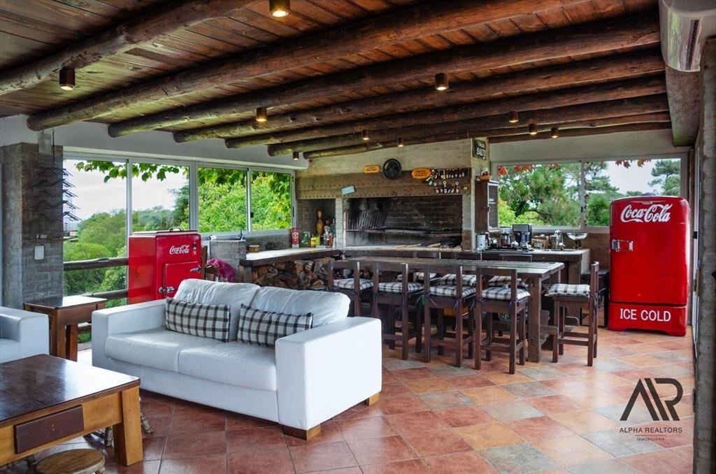 Casa en venta c/ cochera en P. Ballena