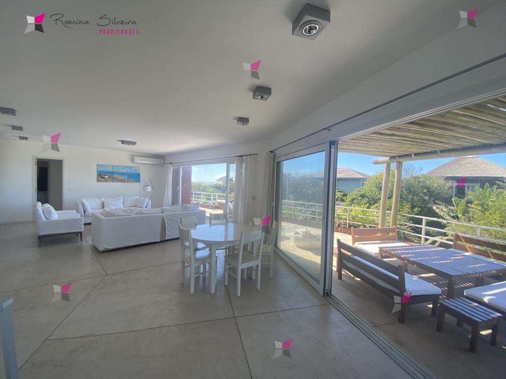 Casa en alquiler de temporada - Punta Piedras
