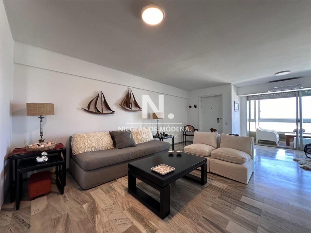 Apartamento de 3 dormitorios en Peninsula, Punta