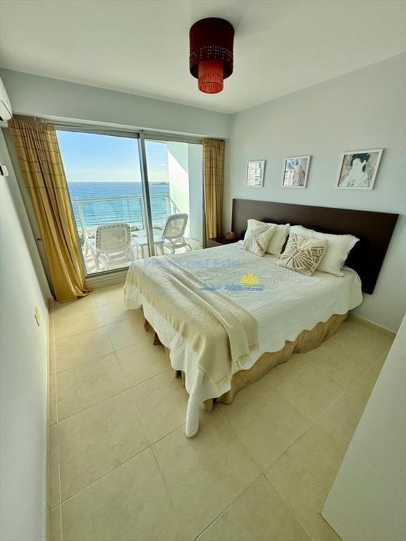 Apartamento en Venta de 3 domritorios en Punta ,
