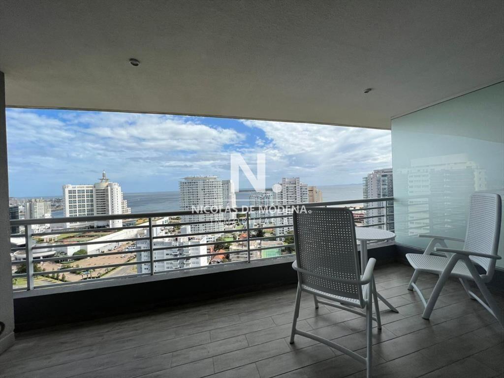 Hermoso apartamento con excelente vista!