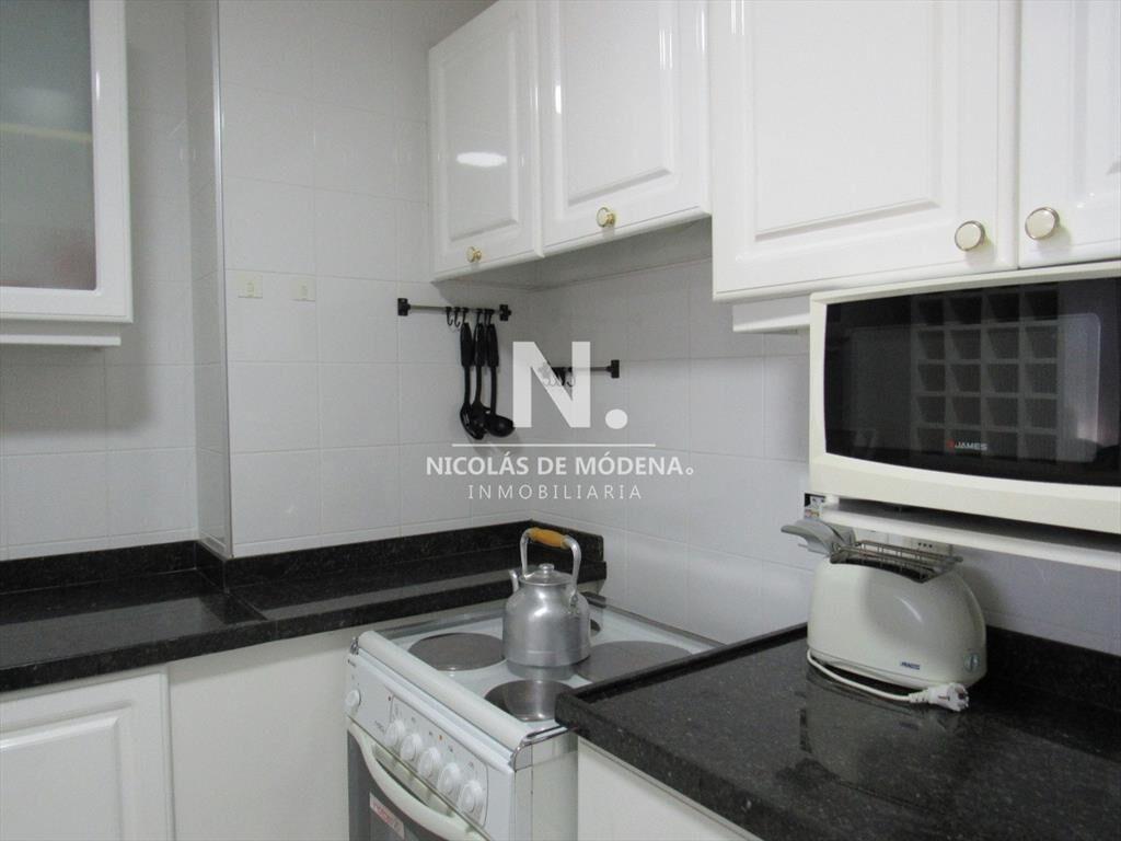 Venta de apartamento de tres dormitorios en Punta