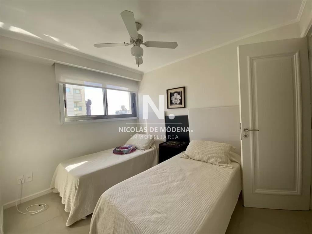 Imperiale I esquinero con agradable vista en