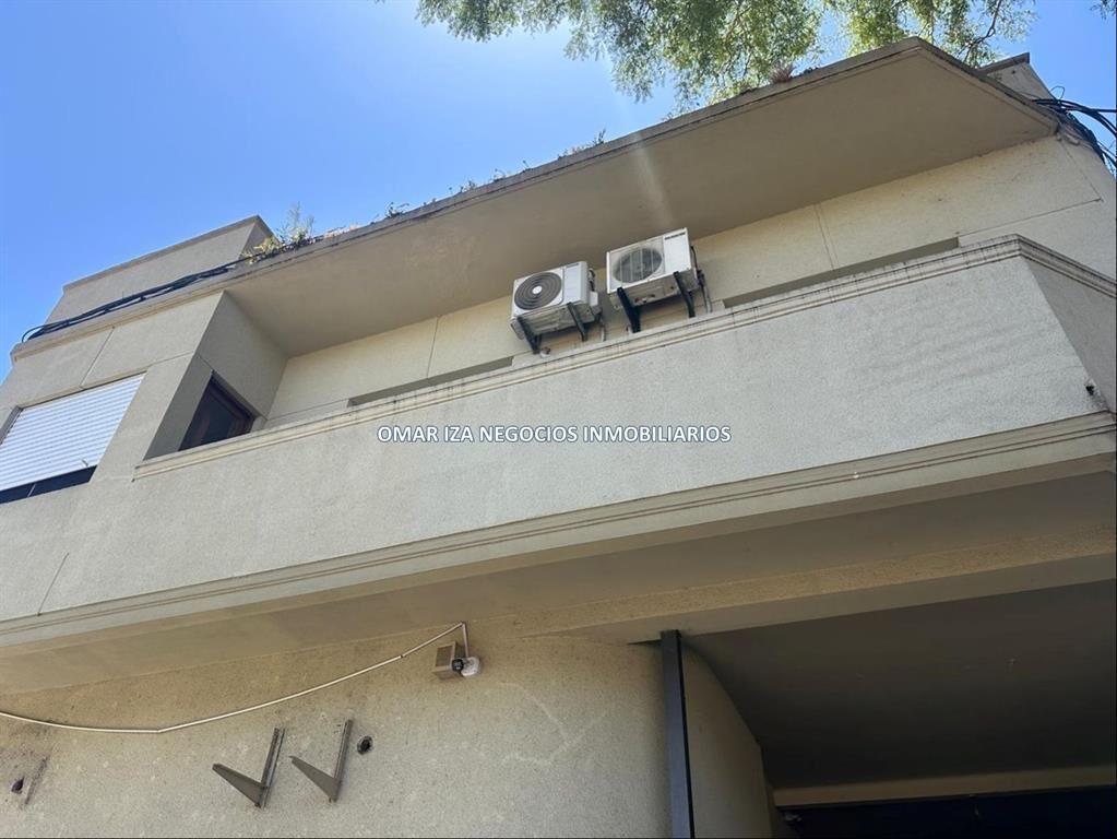 Venta local industrial Sayago, galpón depósito con oficinas