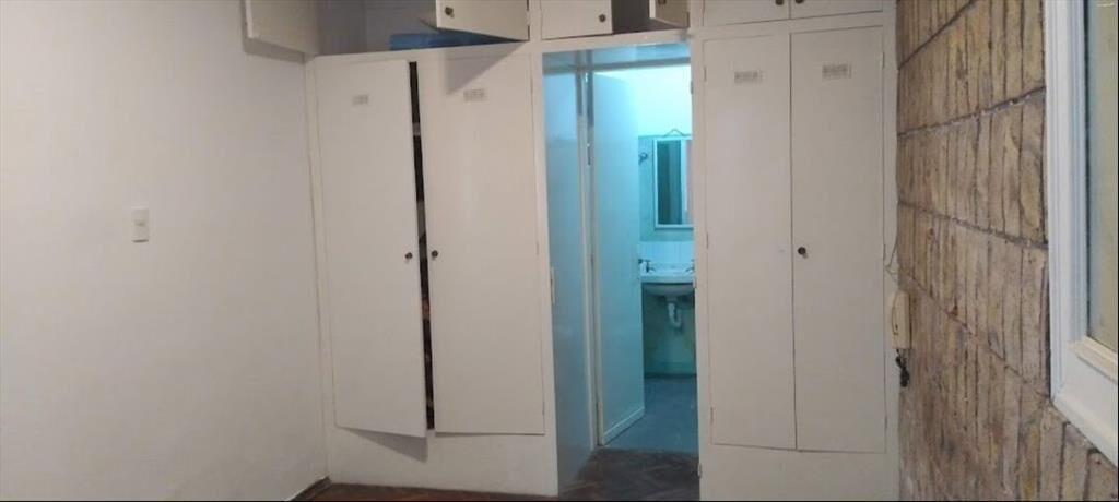 VENDO APARTAMENTO 1 DORMITORIO CON PATIO con RENTA