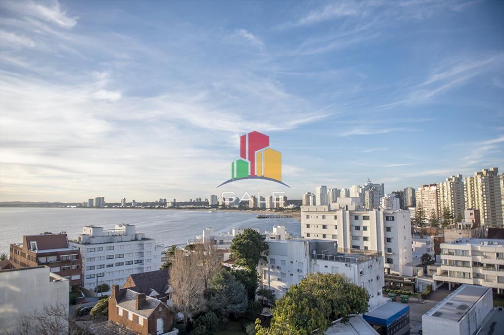 Vende departamento de 3 dormitorios con vista al