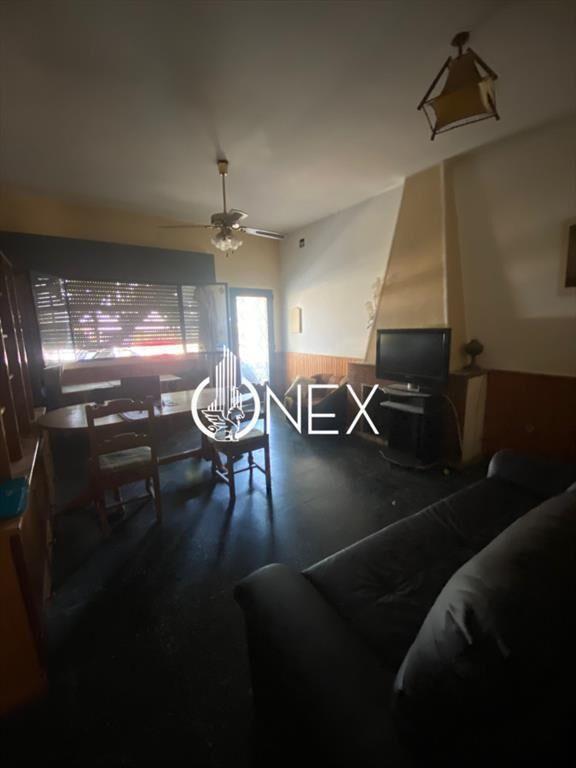 CASA MAS APARTAMENTO EN VENTA SOBRE AVENIDA