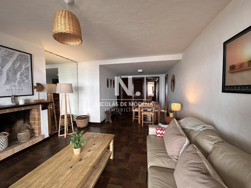 En venta apartamento de 2 dormitorios en Punta