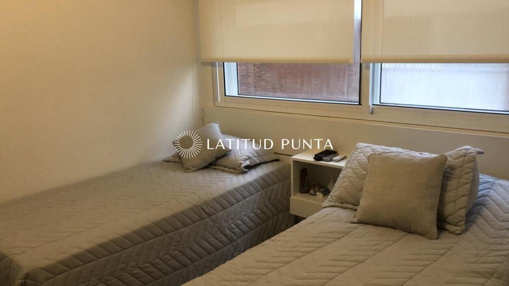 Apartamento de 2 dormitorios frente al mar