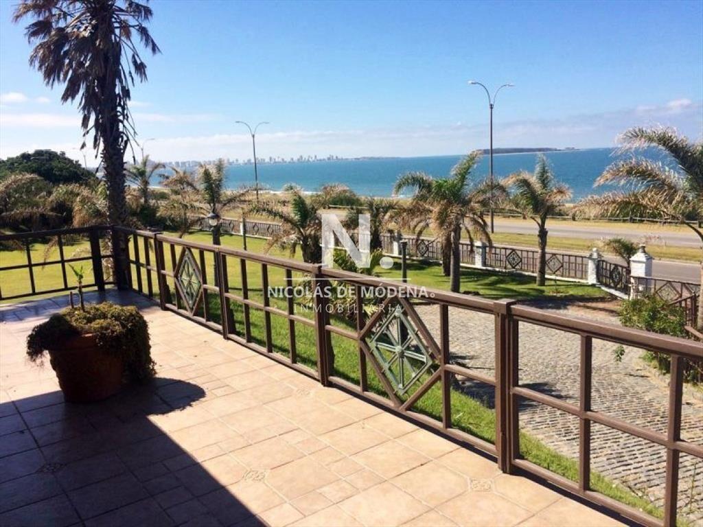 Casa en venta Playa Mansa 4 dormitorios ideal