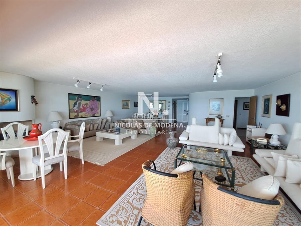 Espectacular apartamento en venta frente al mar