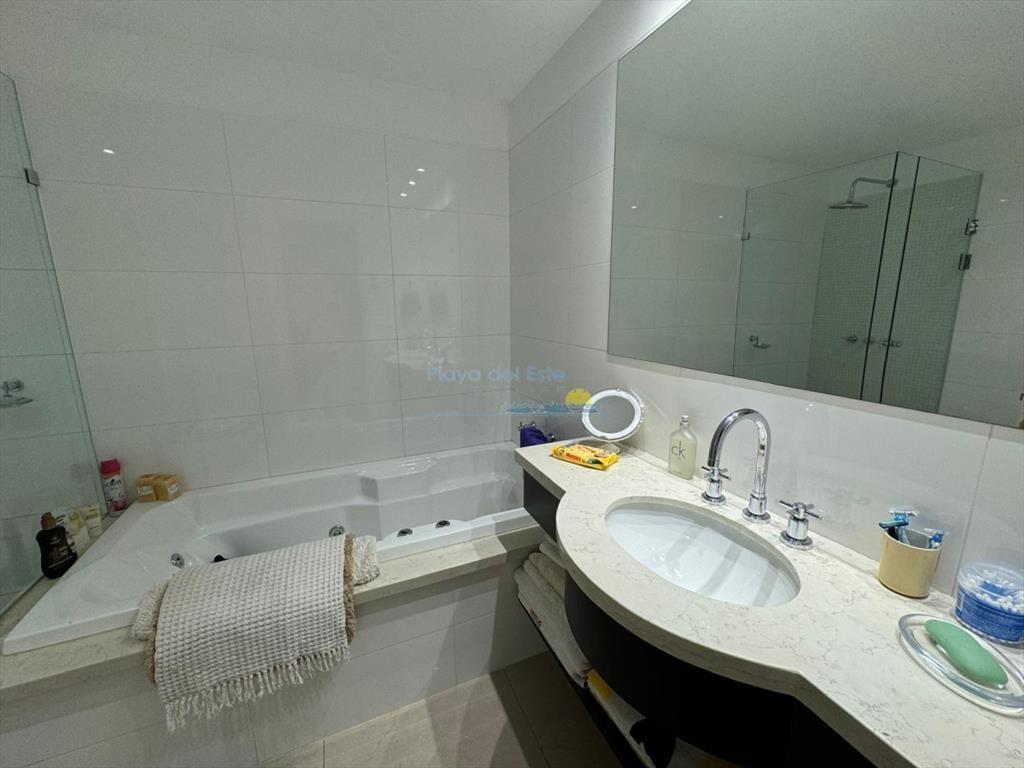Apartamento en alquiler temporal de 4 dormitorios
