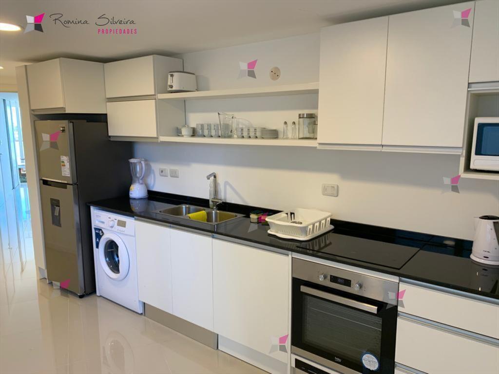 Apartamento en venta Playa Mansa 3 dormitorios