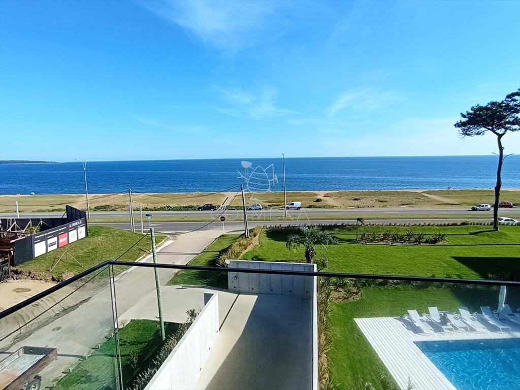 Diseño moderno, hermosas vistas y amplios esta