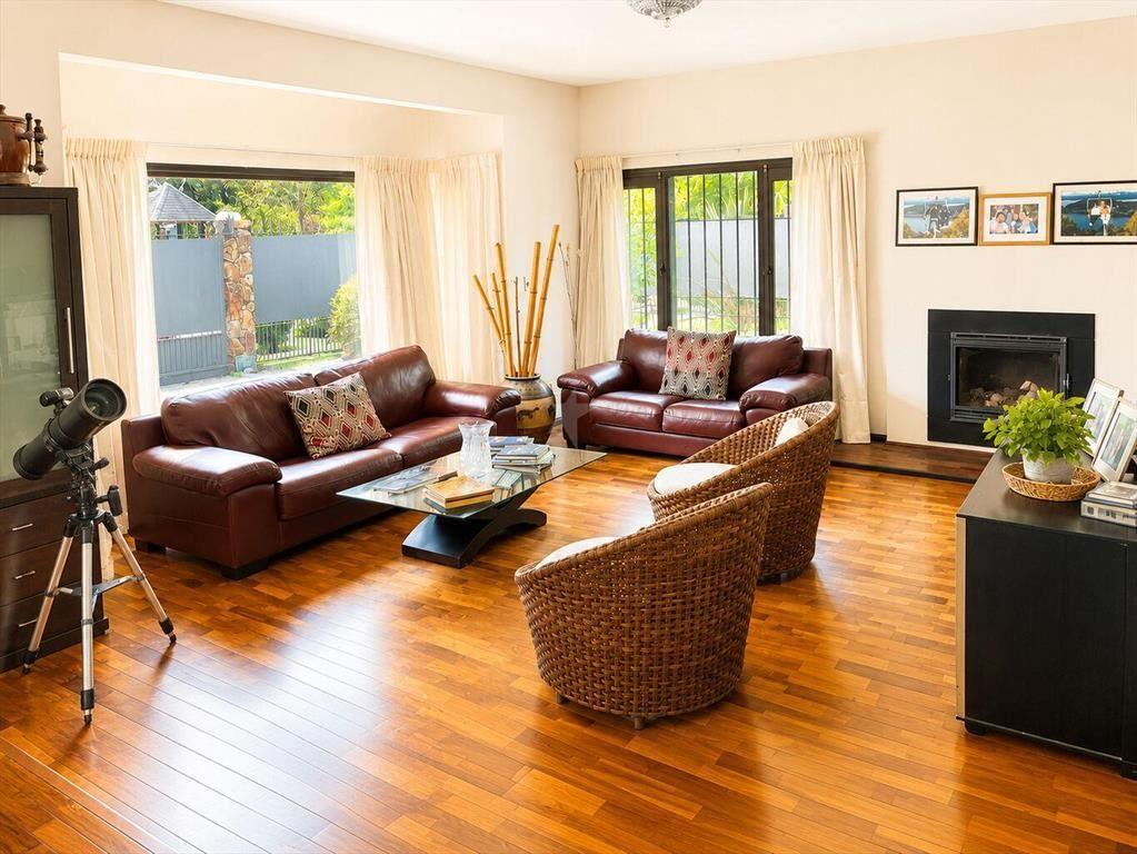 VENTA CASA 4 DORMITORIOS Y SERVICIO COUNTRY JARDINES DE CAR