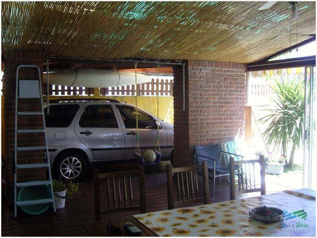 Se alquila casa de 3 dormitorios con piscina en
