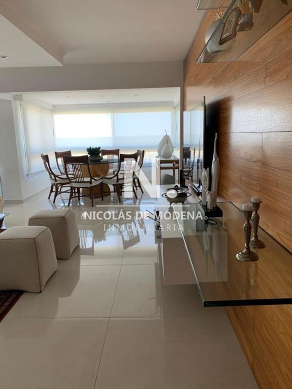 Apartamento en primera linea, 5 dormitorios en