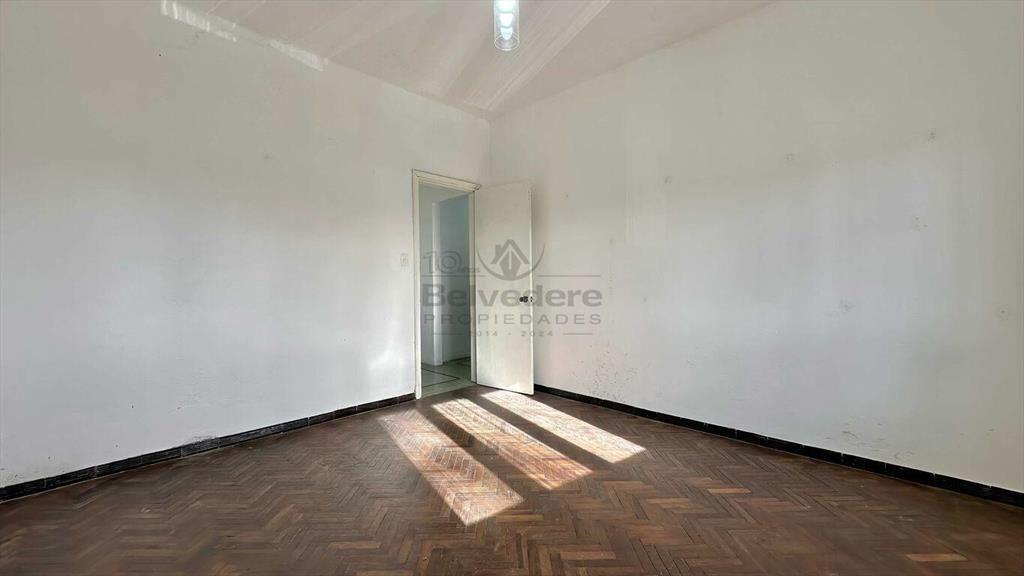 Casa cuatro dormitorios + Local en venta en Belvedere
