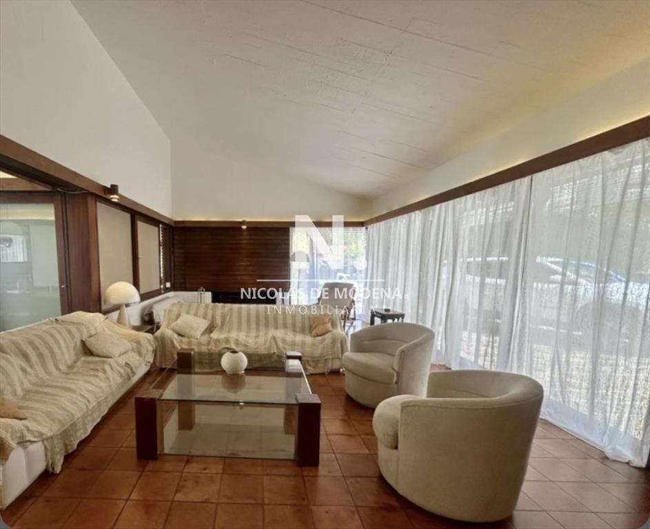 En venta casa de 5 dormitorios con piscina y en