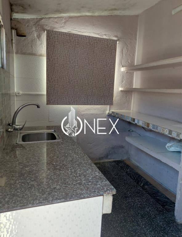 Venta de Casa de �poca y Galpón en Colonia