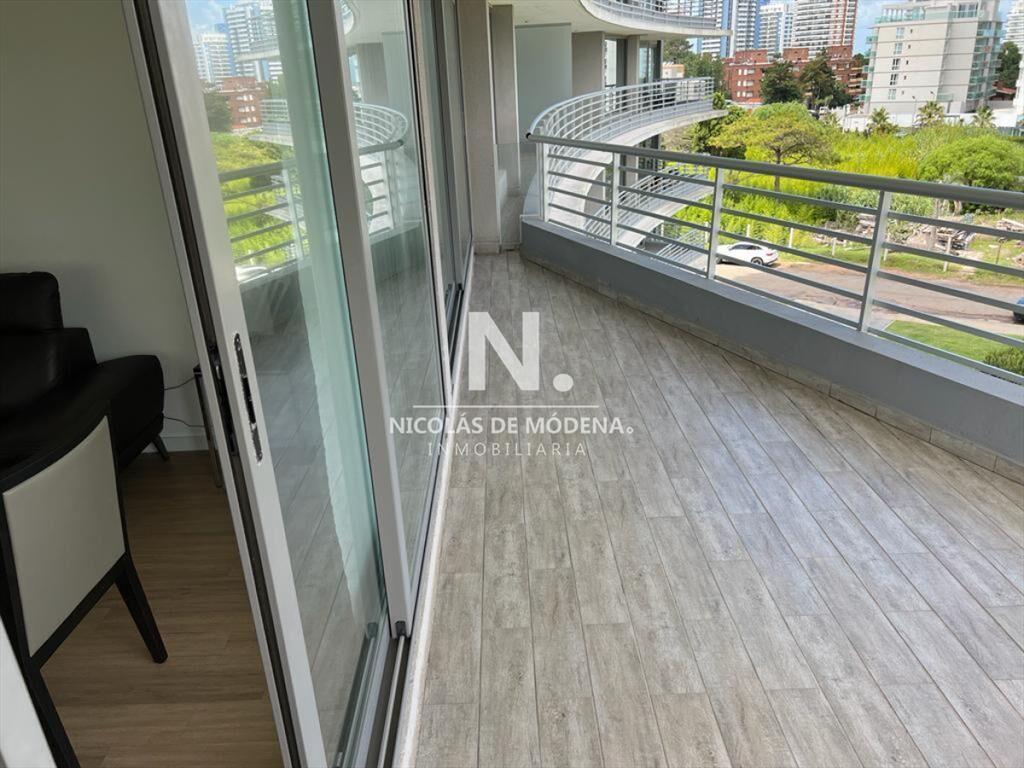 Departamento de 2 dormitorios en venta en Punta