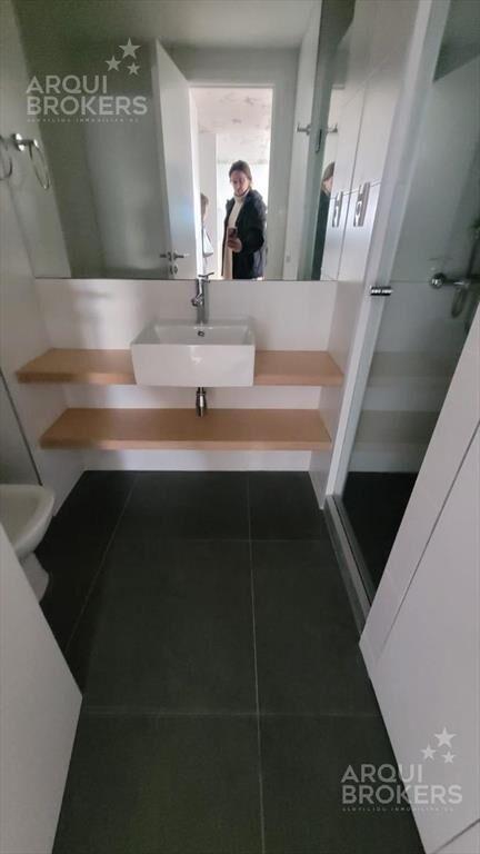 Oficina en venta con renta en Cordón - 106B