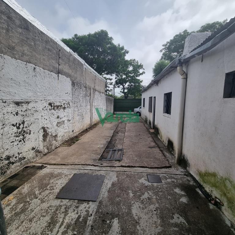 Venta de galpon con casa de 2 dorm Camino a