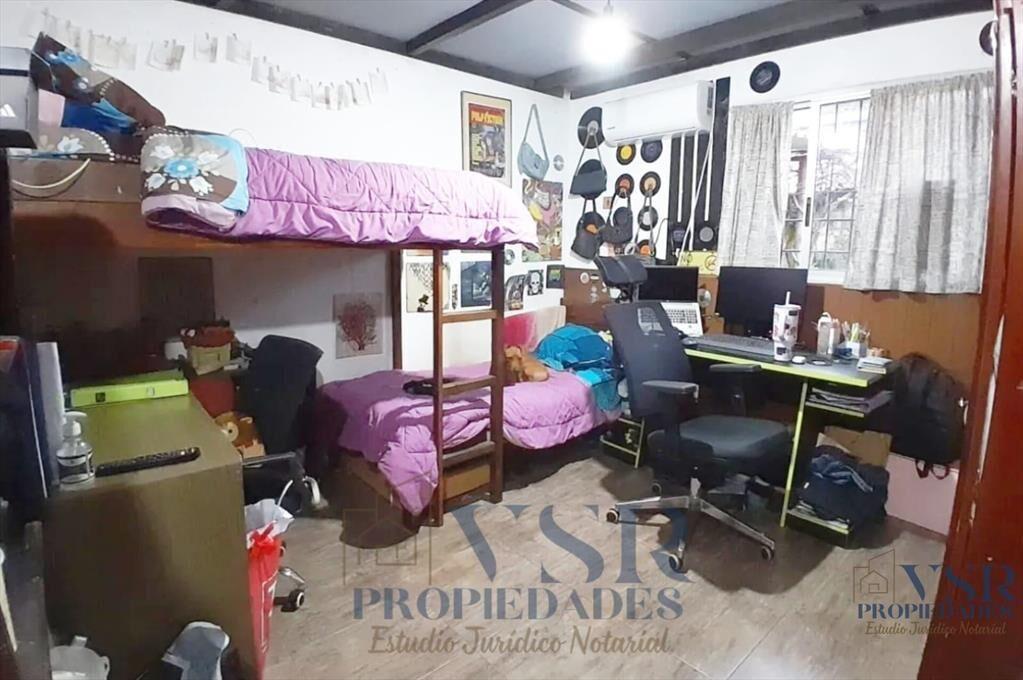 Venta casa 3 dormitorios, 3 baños cochera x 3, galpón fo...