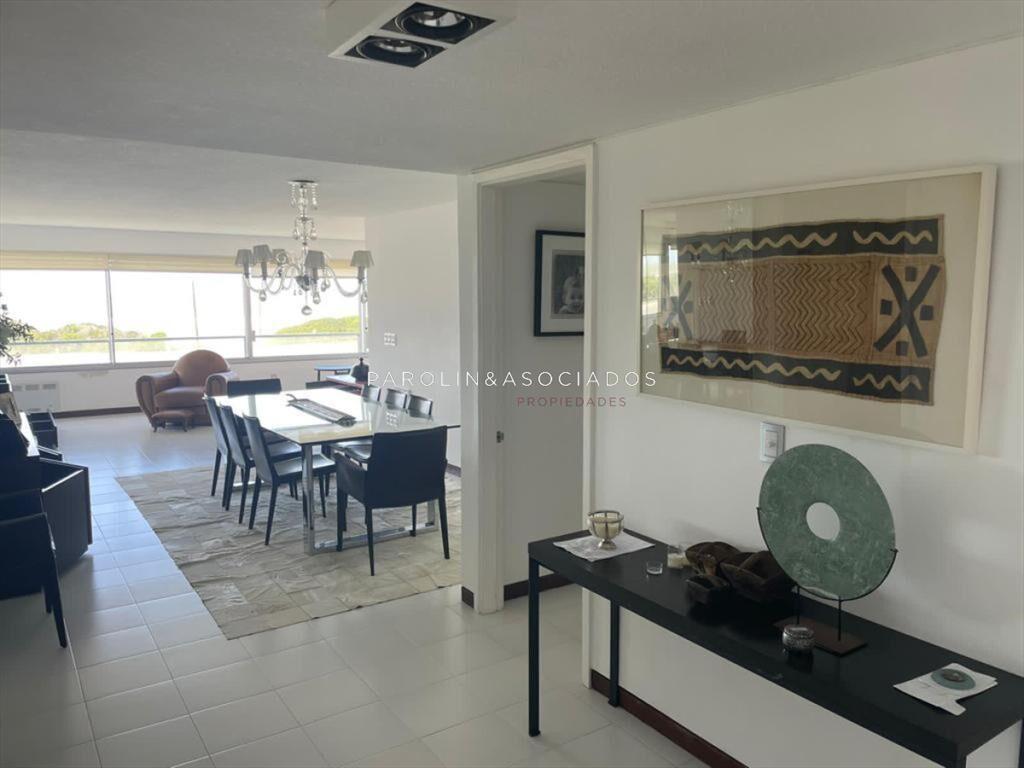 Apartamento en torre de categoría en venta y