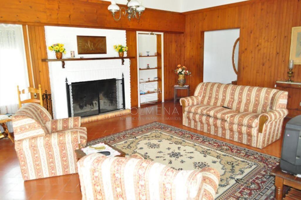 Casa ubicada en Cantegril con lindo terreno