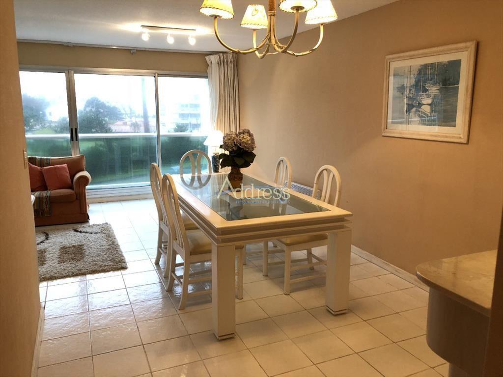 Playa mansa, impecable apartamento a metros del