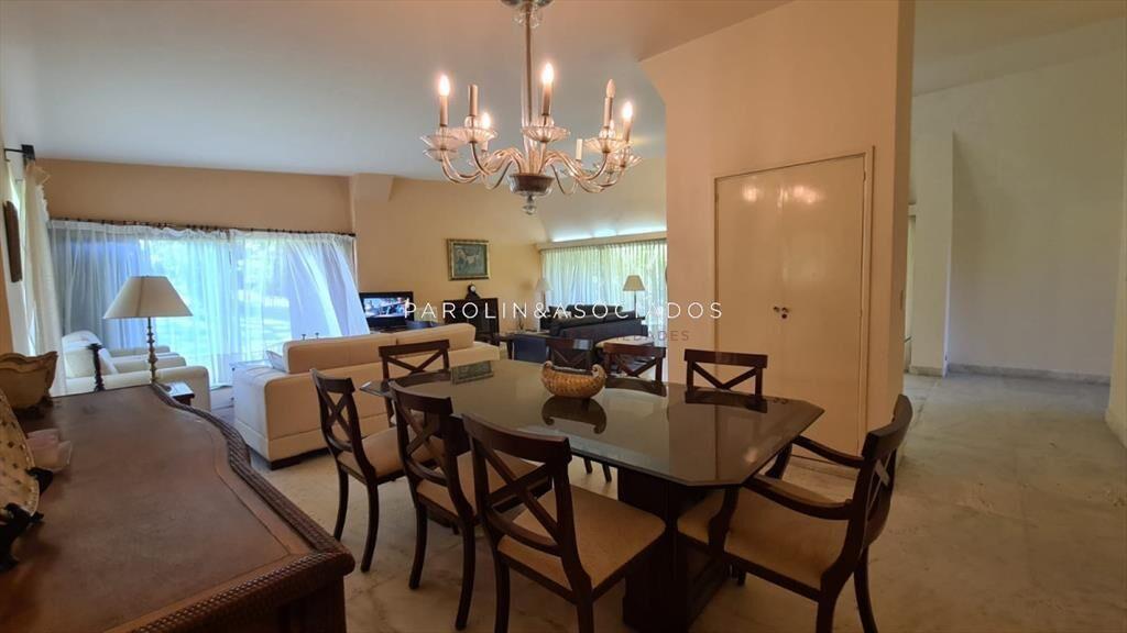 Muy linda casa en venta en zona residencial Marly, Punta de
