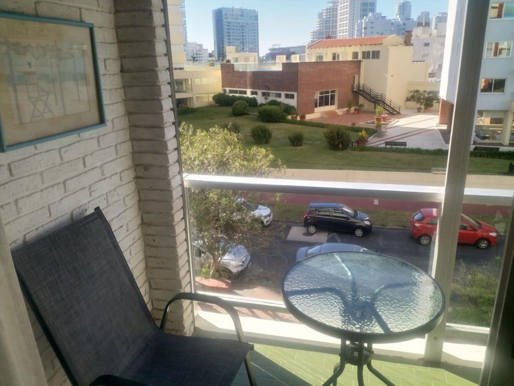 Venta- 1 Dormitorios y medio - 1 Baños - a pasos de penins