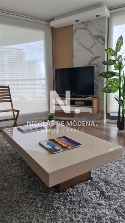 Vende apartamento esquinero con vista al mar de 2