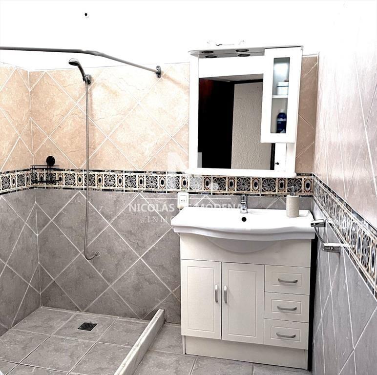 Venta de Casa, 3 Dormitorios, 2 Baños y Barbacoa