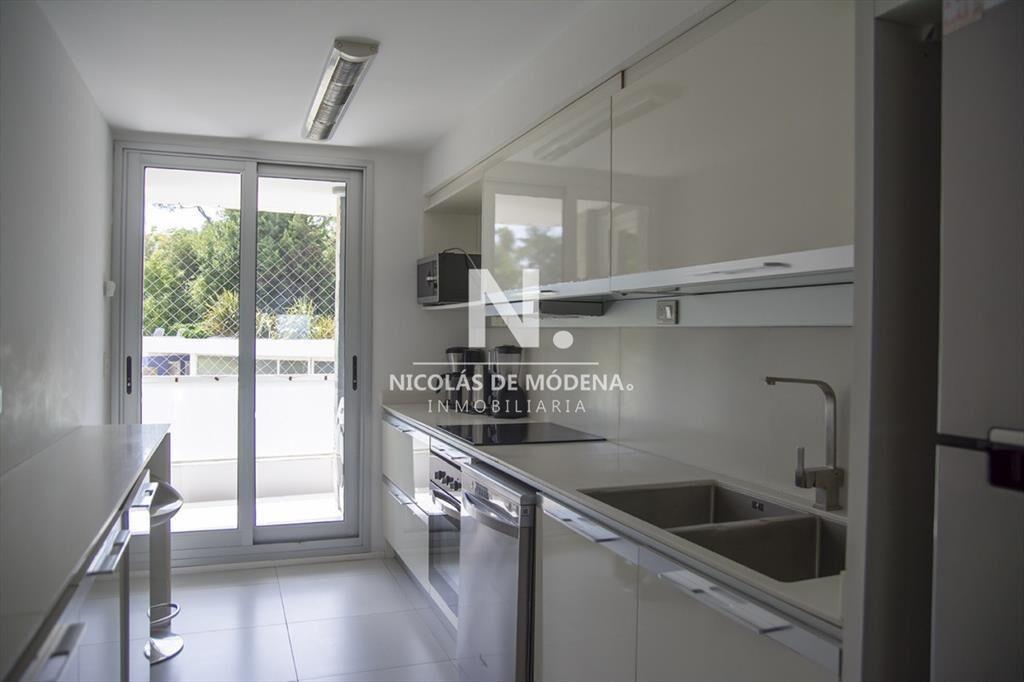 En venta apartamento de 3 suites + dependencia en