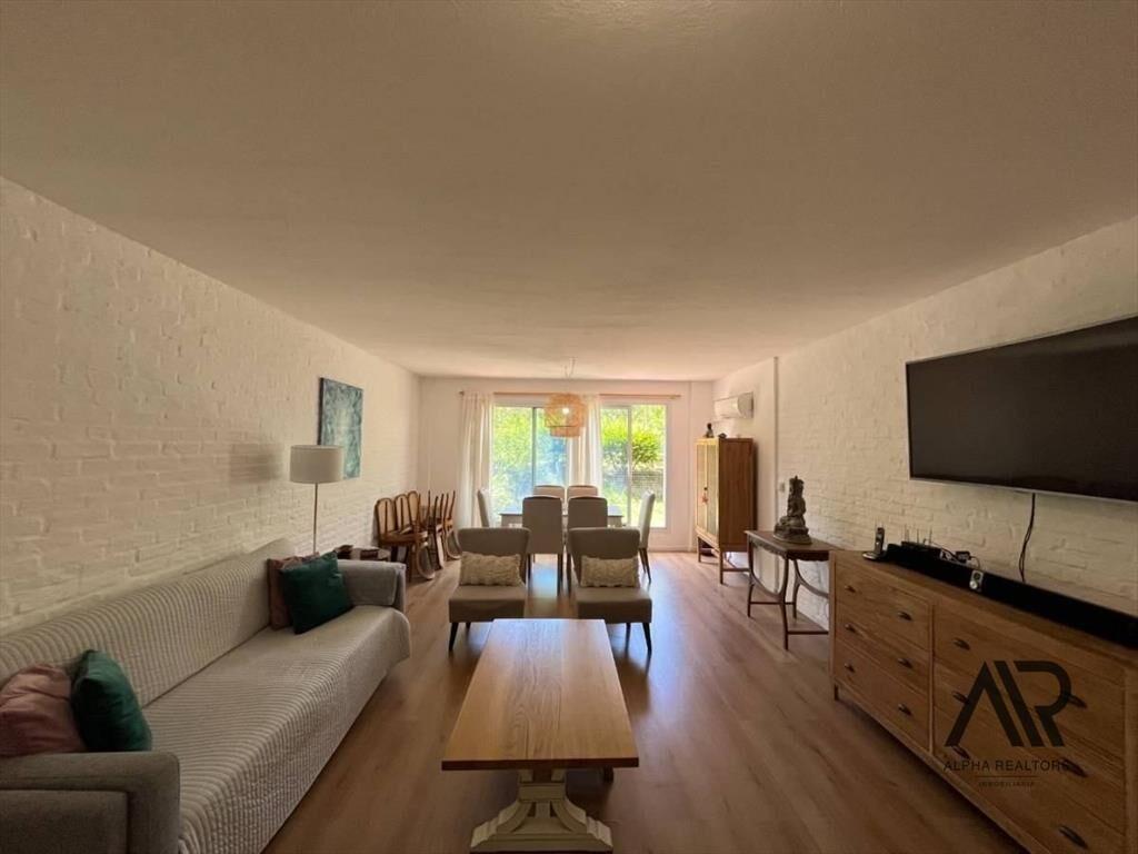 Alquiler Apartamento 3 Dormitorios, 3 Baños Y Garaje En ...